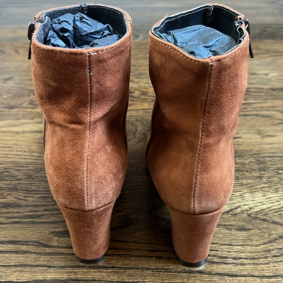 Elise Camel Suede Booties Size 36 (6) - Picture 4 of 7